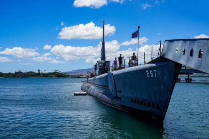 Photo navy torpedo test submarine