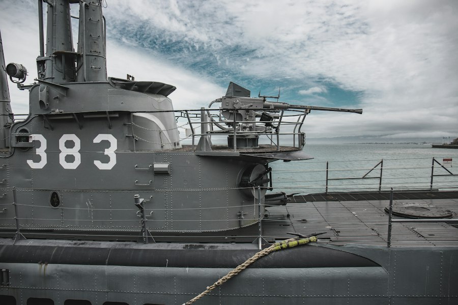 Photo submarine carrier killer