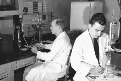 Photo Nicholas Christofilos nuclear physicist history