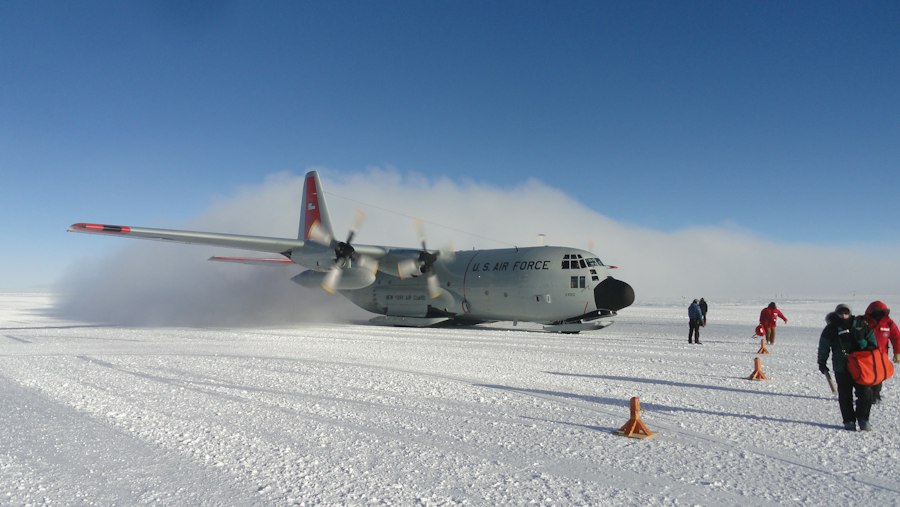 Ratog C-130 crash test