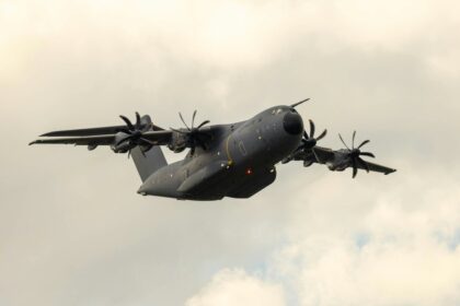 Photo heavy transport aircraft short landing rockets