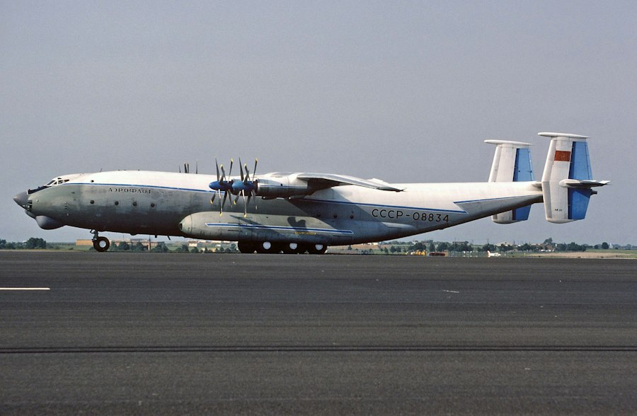 Photo heavy transport aircraft rocket test