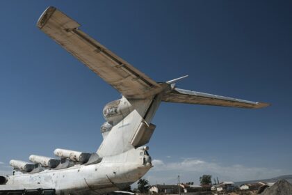 Photo experimental military transport aircraft crash