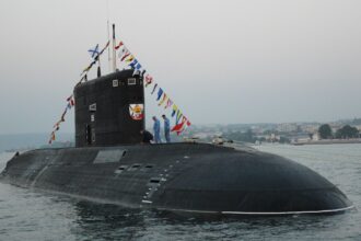 Photo HMS Sovereign Swiftsure class submarine