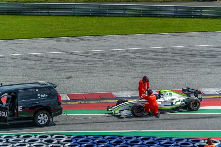 Photo Operation Credible Sport crash test