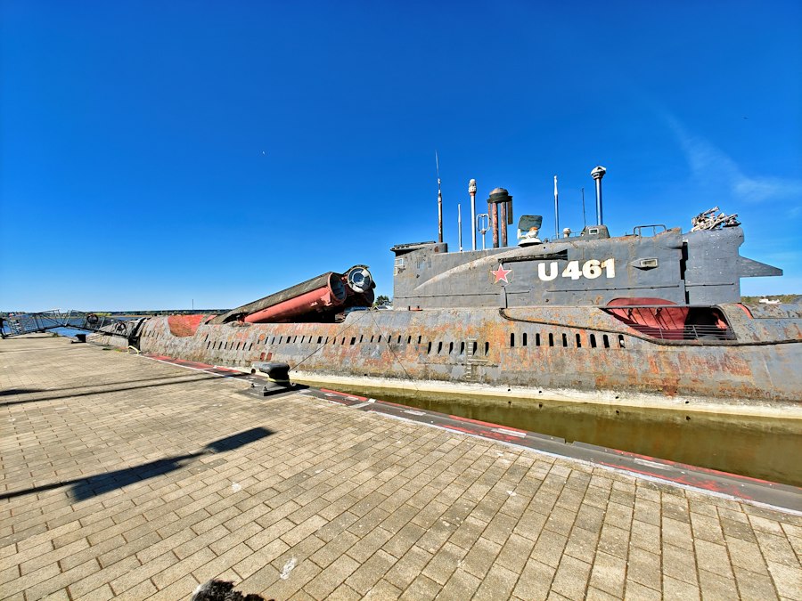 submarine contact restored after days
