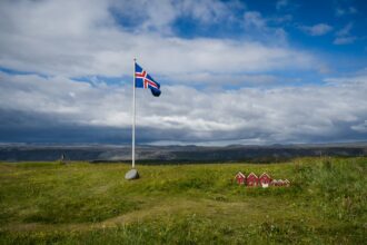 Photo Commander Farnfield Iceland prediction