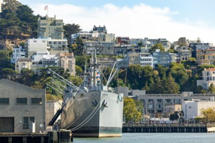 Photo US Navy surface ship submarine tracking