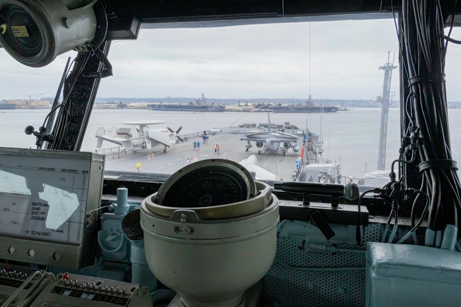 nuclear submarine tracking another submarine