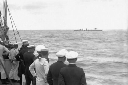 Photo USS Voge K-22 collision
