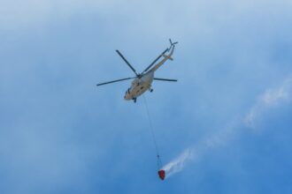 Photo heavy lift helicopter operation