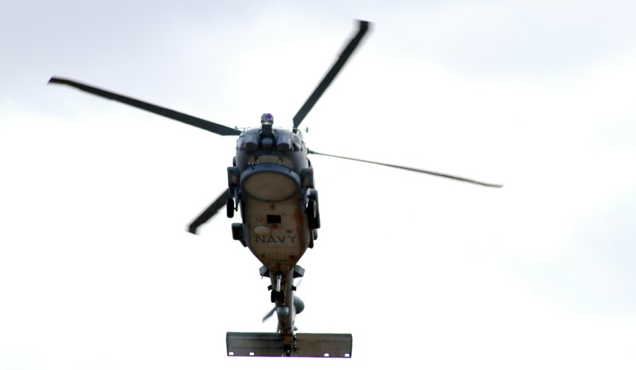 Photo 4 ton radar helicopter lift
