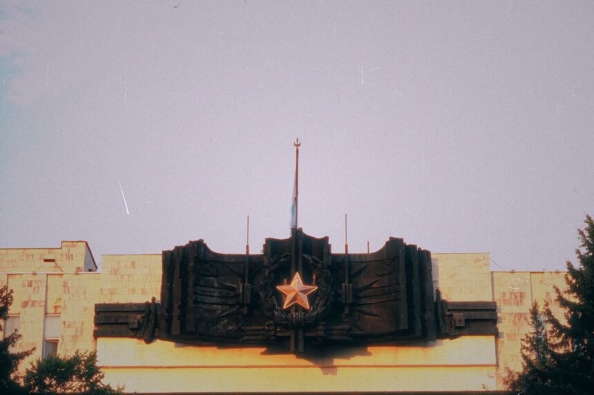Photo Soviet P-12 radar capture