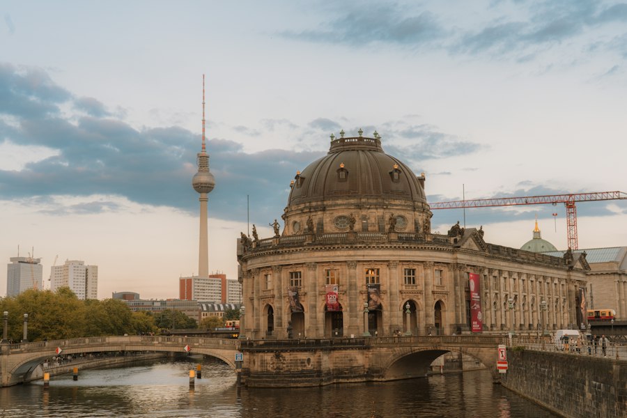 Photo Berlin tunnel history investigation