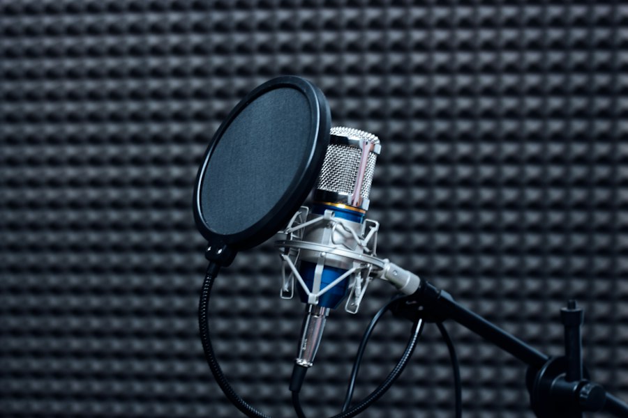 Photo tunnel noise microphone recording
