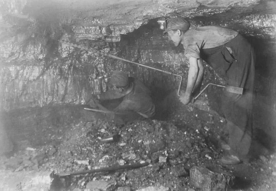 Photo Soviet propaganda tunnel excavation