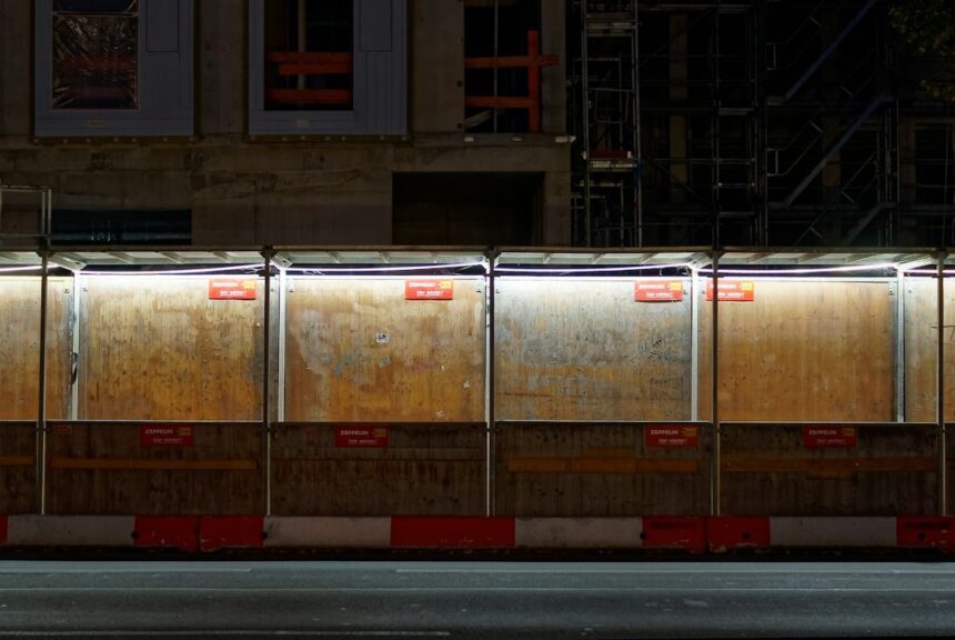 Photo Berlin tunnel construction tape reels