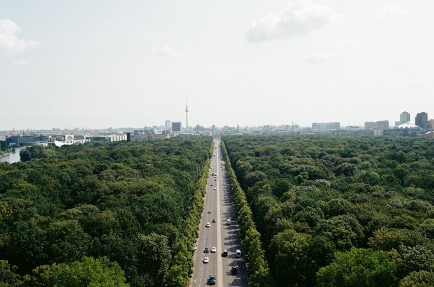 Photo Berlin sector boundary tunnel