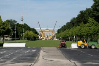 Photo Berlin tunnel radar cover